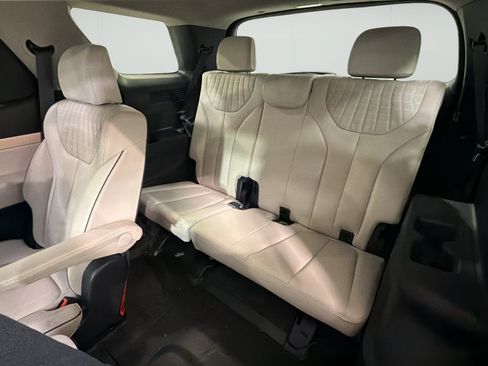 Used 2023 Hyundai Palisade Limited FWD image 21