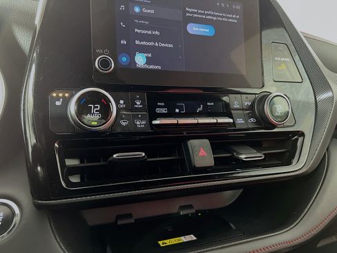 Used 2023 Toyota Highlander XSE image 17