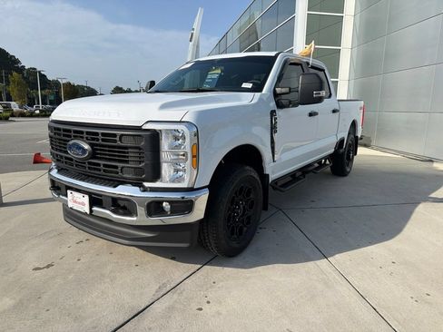 Used 2024 Ford F250 XL w/ XL Driver Assist Package AWD/4WD image 3