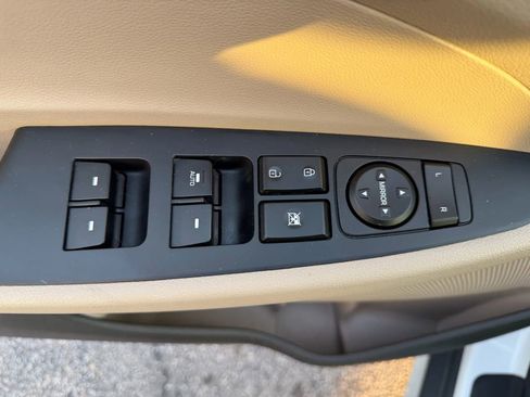 Used 2018 Hyundai Tucson Value w/ Cargo Package image 19