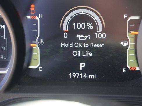 Used 2025 Jeep Gladiator Sport AWD/4WD image 19