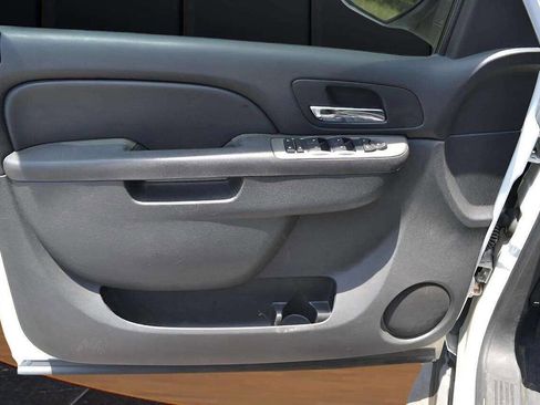 Used 2010 Chevrolet Tahoe LS w/ Interior Plus Package image 24