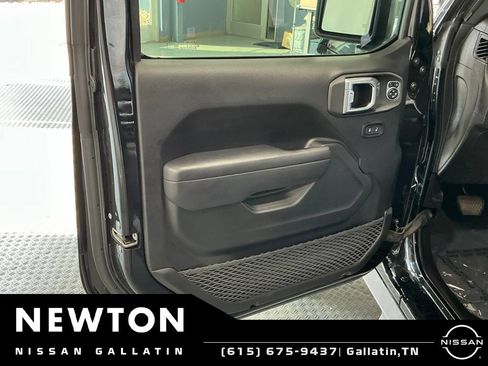 Used 2024 Jeep Wrangler Unlimited Sport AWD/4WD image 48