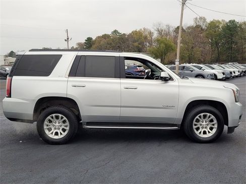 Used 2020 GMC Yukon SLT image 2
