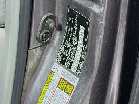 Used 2015 Toyota Sienna XLE w/ XLE Navigation Package FWD image 29