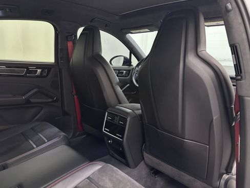 Used 2023 Porsche Cayenne GTS image 20