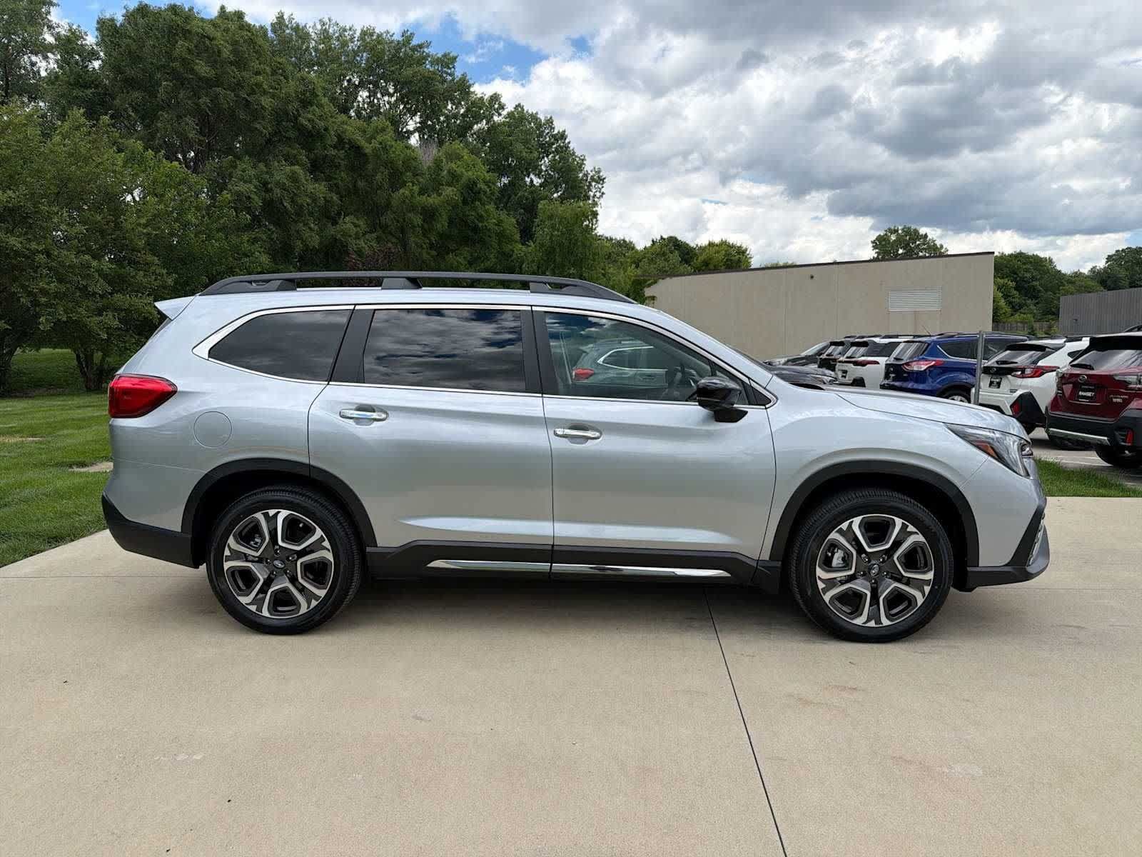 Certified 2026 Subaru Ascent Touring AWD/4WD image 7