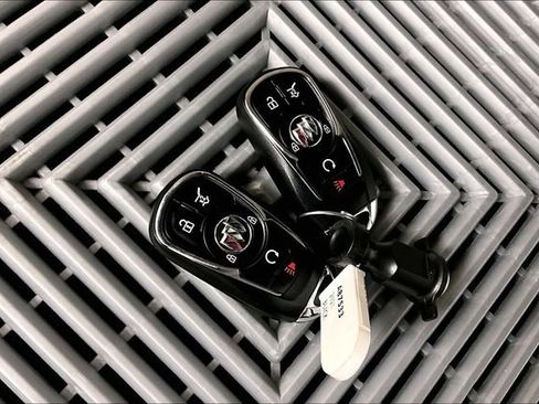 Used 2021 Buick Enclave Avenir w/ Avenir Technology Package FWD image 10