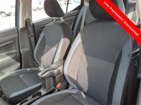 Used 2023 Nissan Versa SV image 15