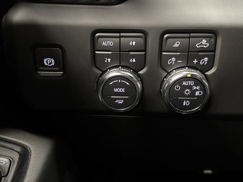 Certified 2023 GMC Sierra 1500 AT4 w/ AT4 Premium Package image 28