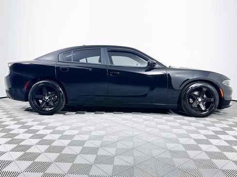 Used 2016 Dodge Charger SXT RWD image 28