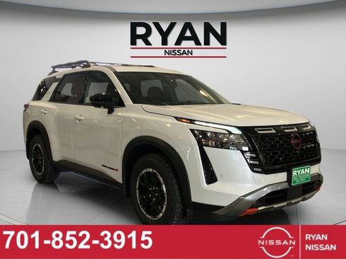 New 2026 Nissan Pathfinder Rock Creek w/ Rock Creek Premium Package AWD/4WD image 10
