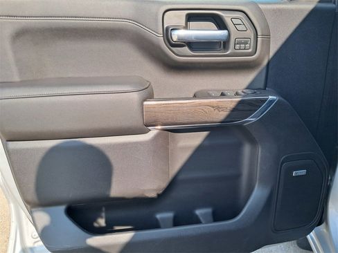 Used 2022 Chevrolet Silverado 1500 LTZ w/ Technology Package image 9