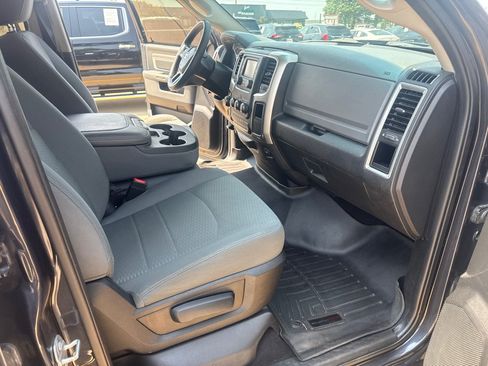 Used 2017 RAM 1500 Classic SLT AWD/4WD image 17