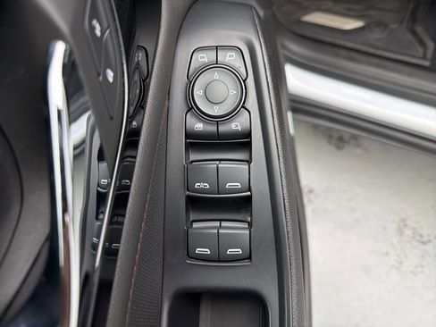 Certified 2023 Chevrolet Traverse RS image 21