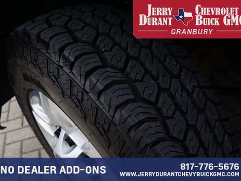Used 2025 Chevrolet Silverado 2500 LT w/ Convenience Package AWD/4WD image 8
