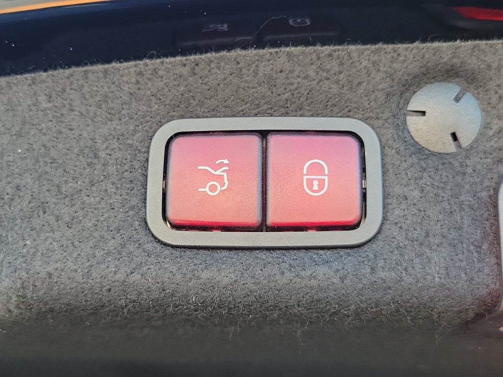 Used 2019 Mercedes-Benz C 300 Sedan image 10