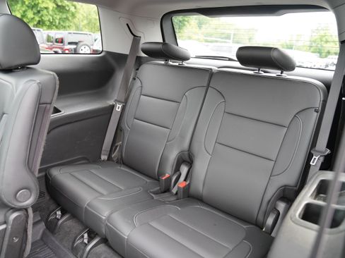 Used 2020 GMC Acadia SLT w/ Trailering Package AWD/4WD image 8