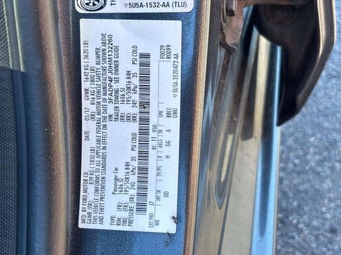 Used 2017 Ford Fiesta Titanium image 31