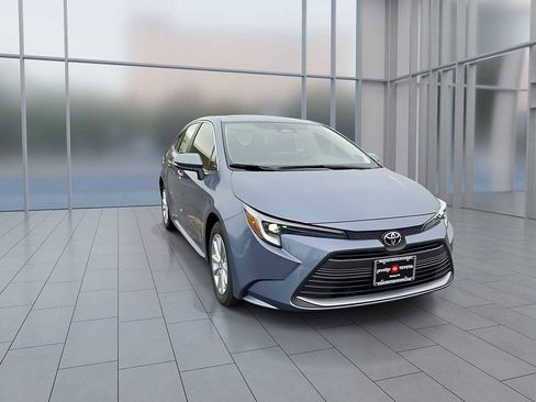 New 2026 Toyota Corolla XLE image 5