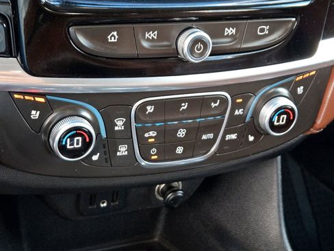 Used 2018 Chevrolet Traverse High Country image 16
