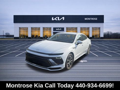 Used 2024 Hyundai Sonata SEL FWD image 1
