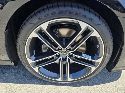 New 2025 Audi A8 L 3.0T image 9