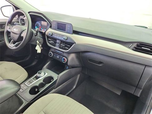 Used 2022 Ford Escape S image 25