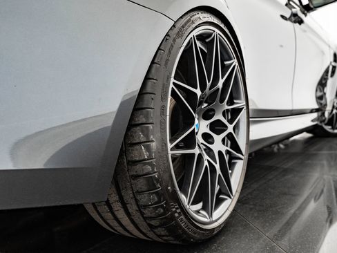 Used 2018 BMW M3 RWD image 49