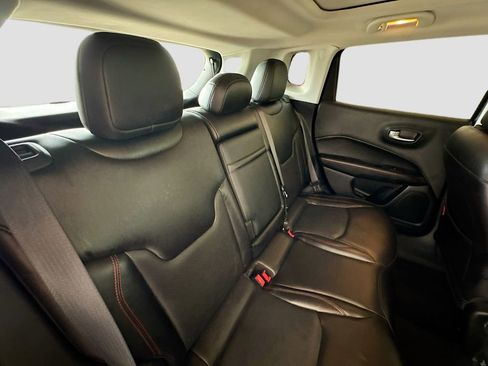 Used 2018 Jeep Compass Trailhawk w/ Leather Interior Group AWD/4WD image 30