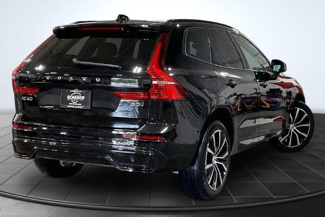Used 2024 Volvo XC60 B5 Plus AWD/4WD image 3
