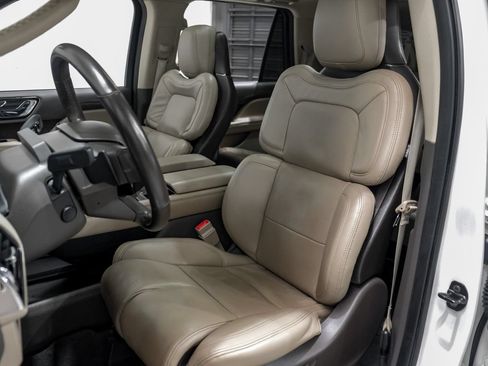Used 2022 Lincoln Navigator L Reserve AWD/4WD image 29