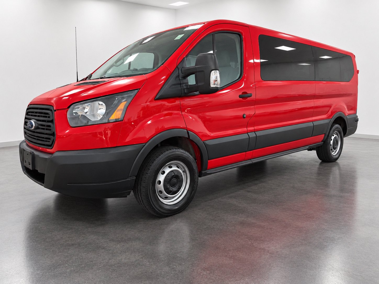 Used 2018 Ford Transit 350 XL RWD image 1