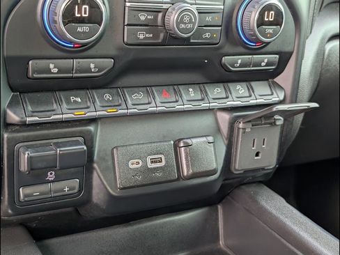 Used 2020 Chevrolet Silverado 1500 LT Trail Boss image 16