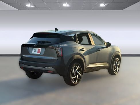 New 2026 Nissan Kicks SV w/ Charging Package image 8