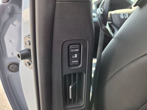 Used 2025 Honda Odyssey Sport-L image 9