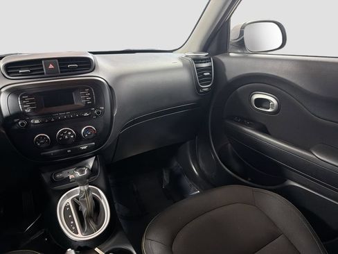 Used 2015 Kia Soul + FWD image 22