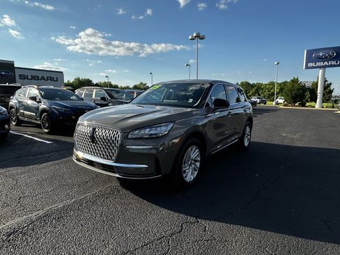 Used 2025 Lincoln Corsair FWD image 3