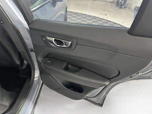Used 2023 Volvo XC60 B5 Ultimate w/ Protection Package Premier image 31