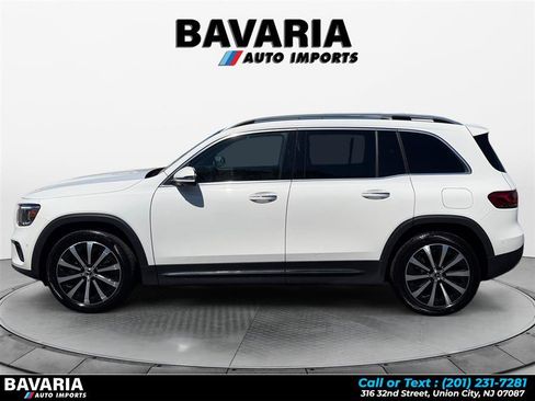 Used 2023 Mercedes-Benz GLB 250 4MATIC image 2