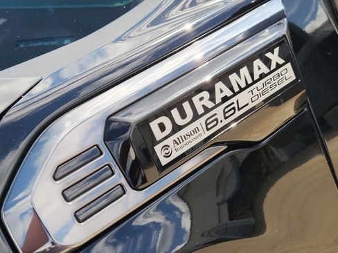 Used 2024 GMC Sierra 2500 AT4 AWD/4WD image 11
