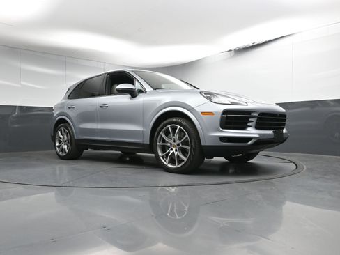 Certified 2022 Porsche Cayenne S image 29