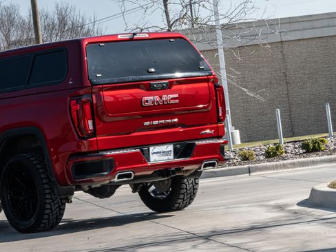 Used 2024 GMC Sierra 1500 AT4 w/ Technology Package image 6