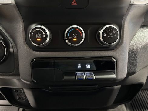 Used 2020 RAM 1500 Big Horn image 17