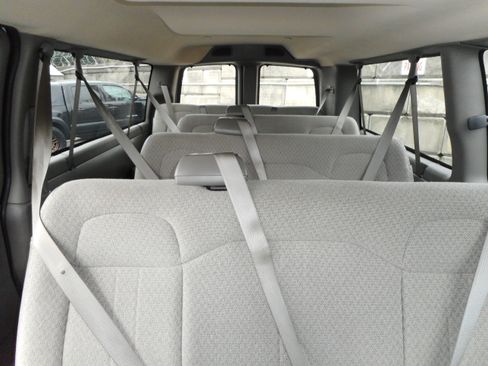 Used 2016 Chevrolet Express 3500 LT w/ LT Preferred Equipment Group image 22