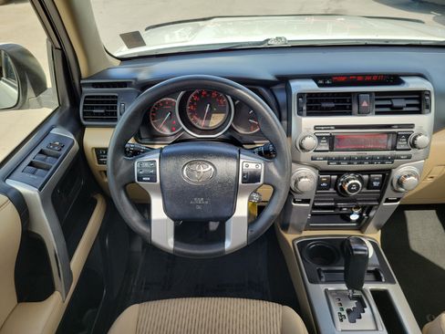Used 2013 Toyota 4Runner SR5 w/ Convenience Pkg AWD/4WD image 19