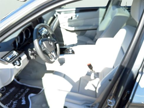 Used 2016 Mercedes-Benz E 350 4MATIC Wagon image 19