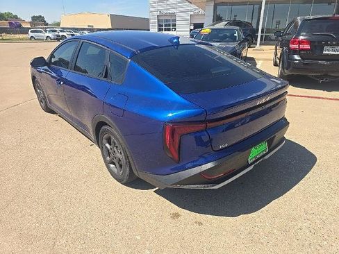 Used 2025 Kia K4 LXS image 3