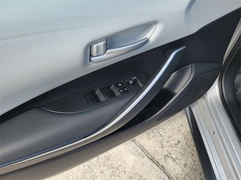 Used 2022 Toyota Corolla SE image 14