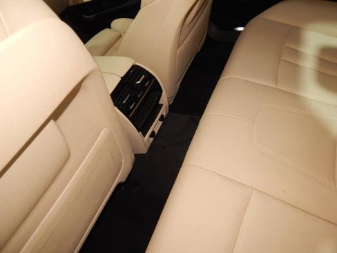 Used 2019 BMW 530i w/ Convenience Package image 18